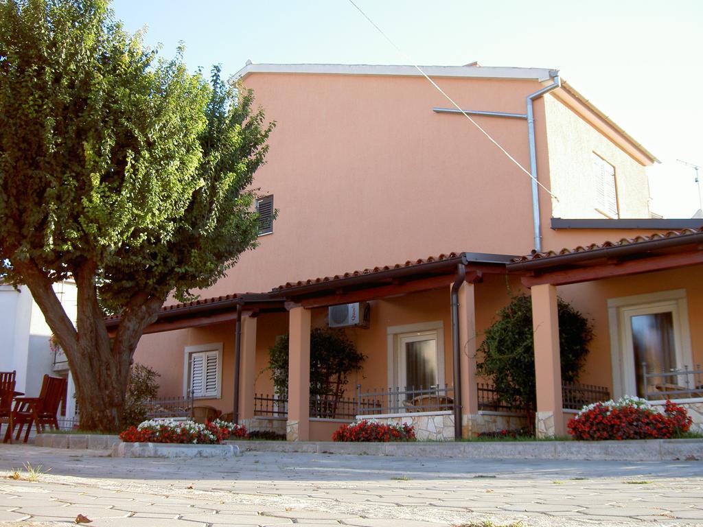 Apartments Kori Funtana Δωμάτιο φωτογραφία