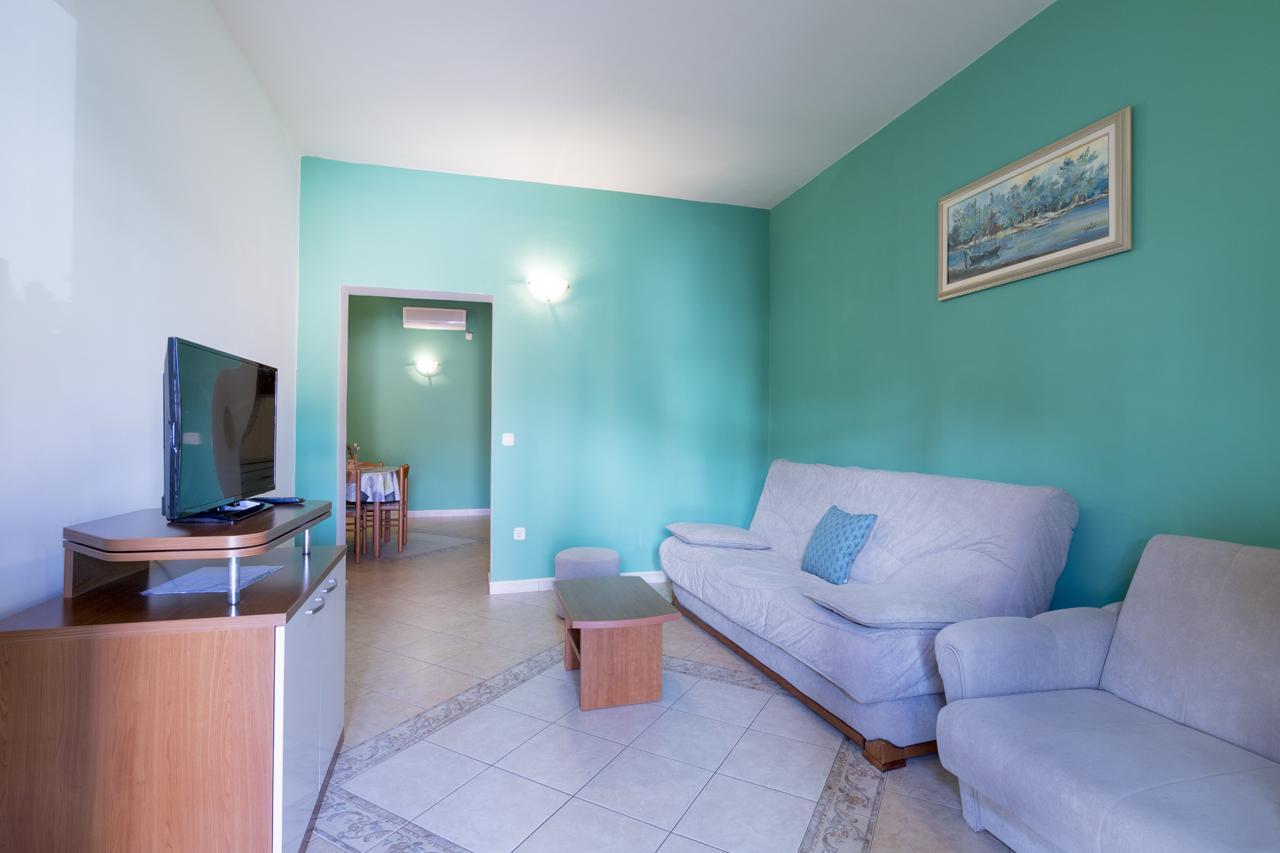 Apartments Kori Funtana Εξωτερικό φωτογραφία