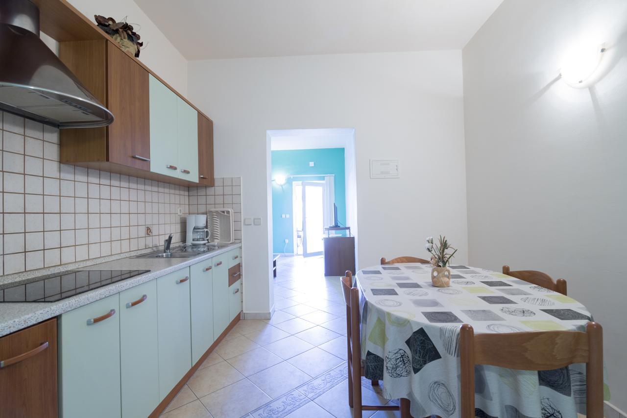 Apartments Kori Funtana Εξωτερικό φωτογραφία
