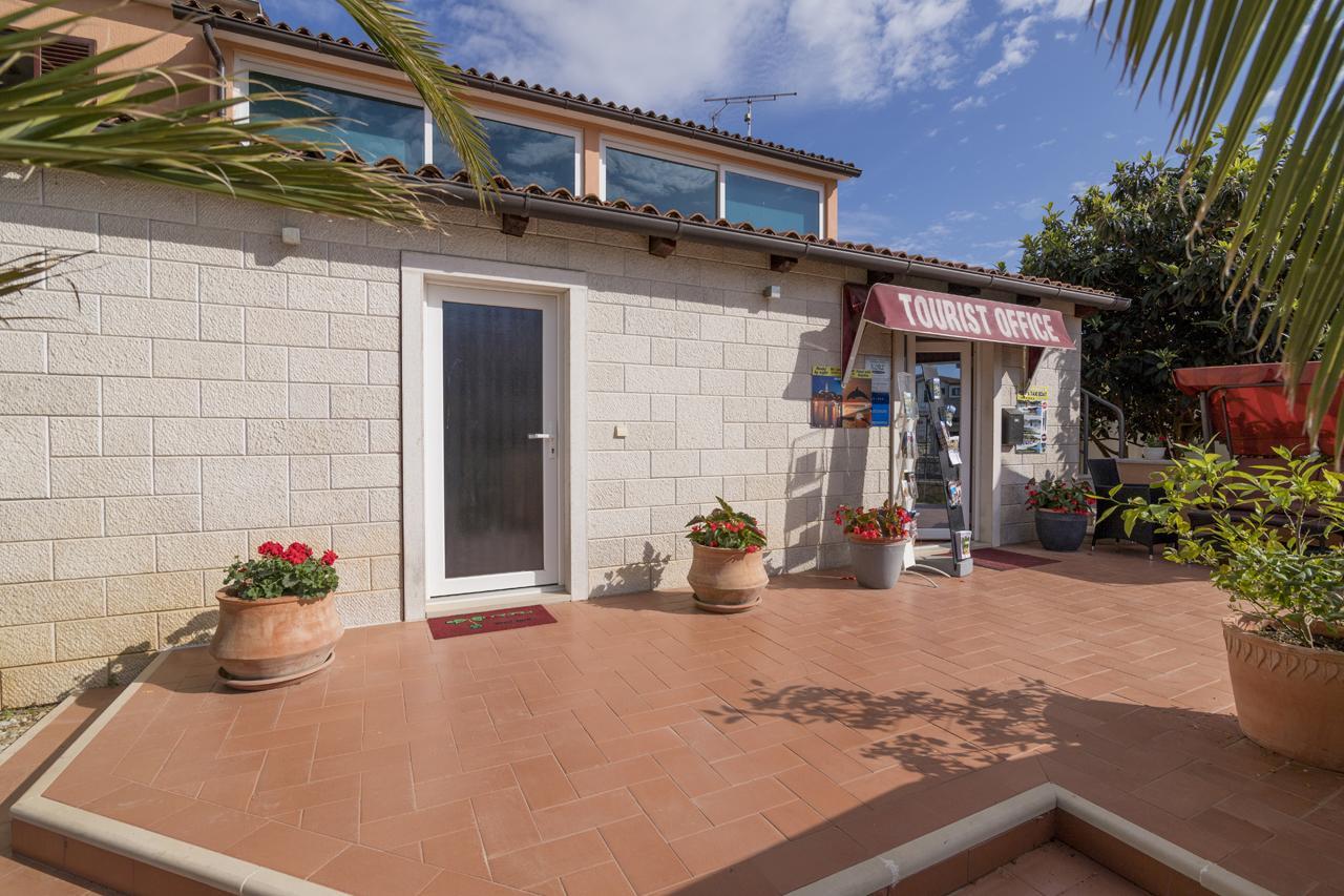 Apartments Kori Funtana Εξωτερικό φωτογραφία