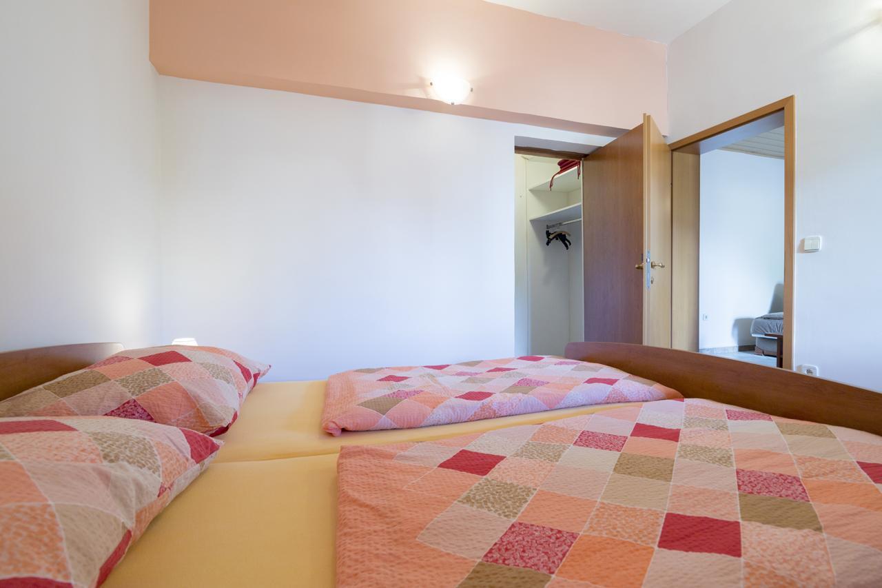 Apartments Kori Funtana Εξωτερικό φωτογραφία