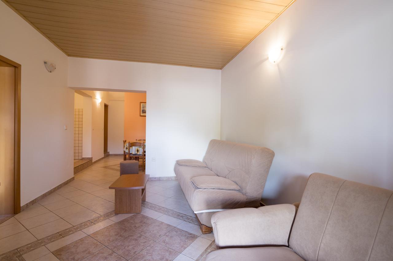 Apartments Kori Funtana Εξωτερικό φωτογραφία